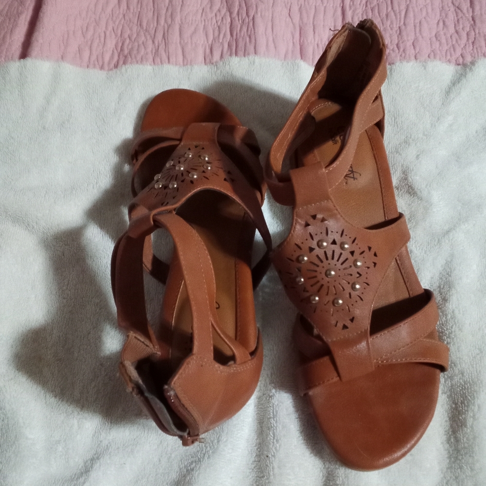 Brown sandals never worn